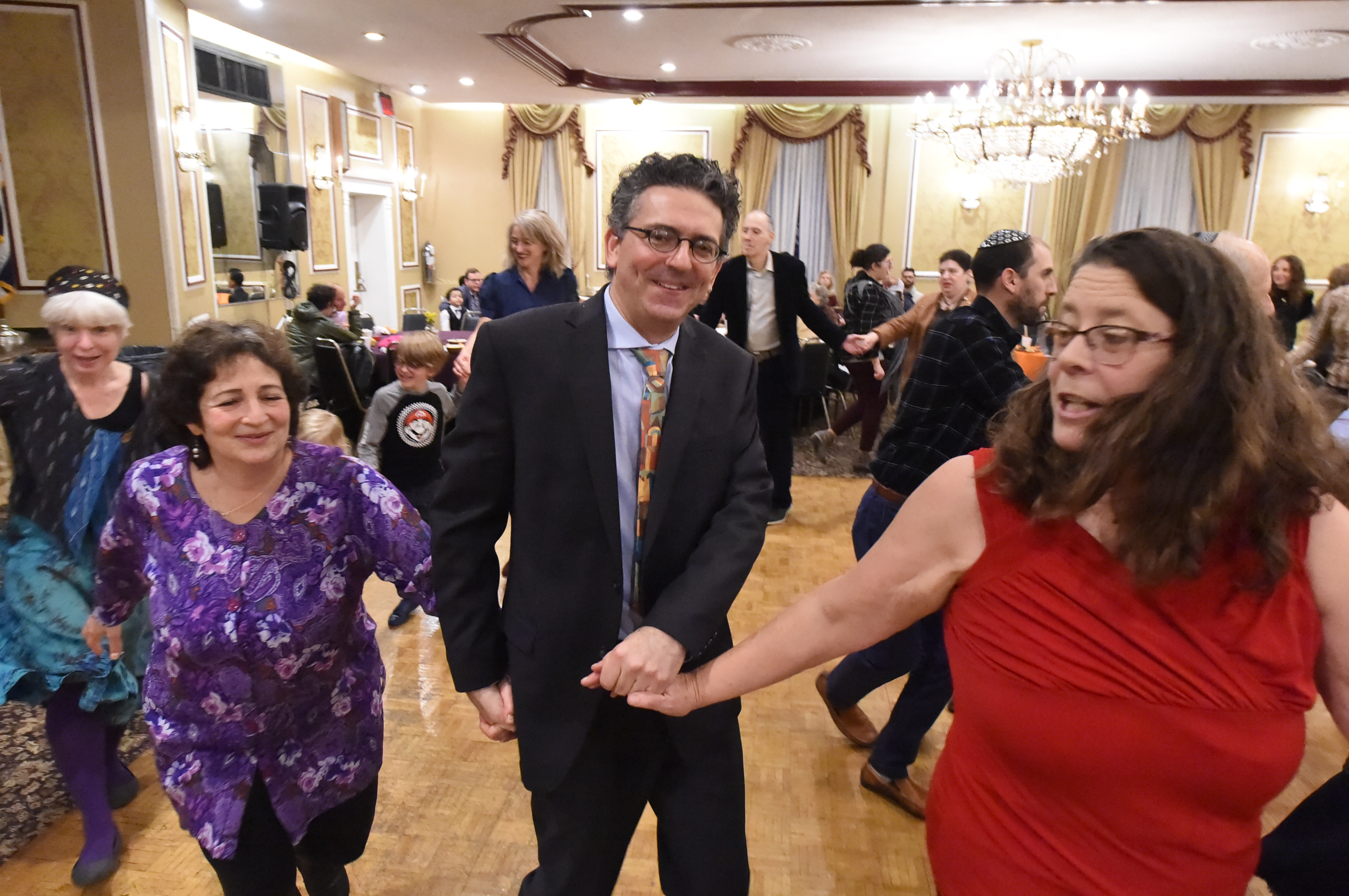 Brooklyn residents protest charter school planned for East Midwood Jewish Center 3