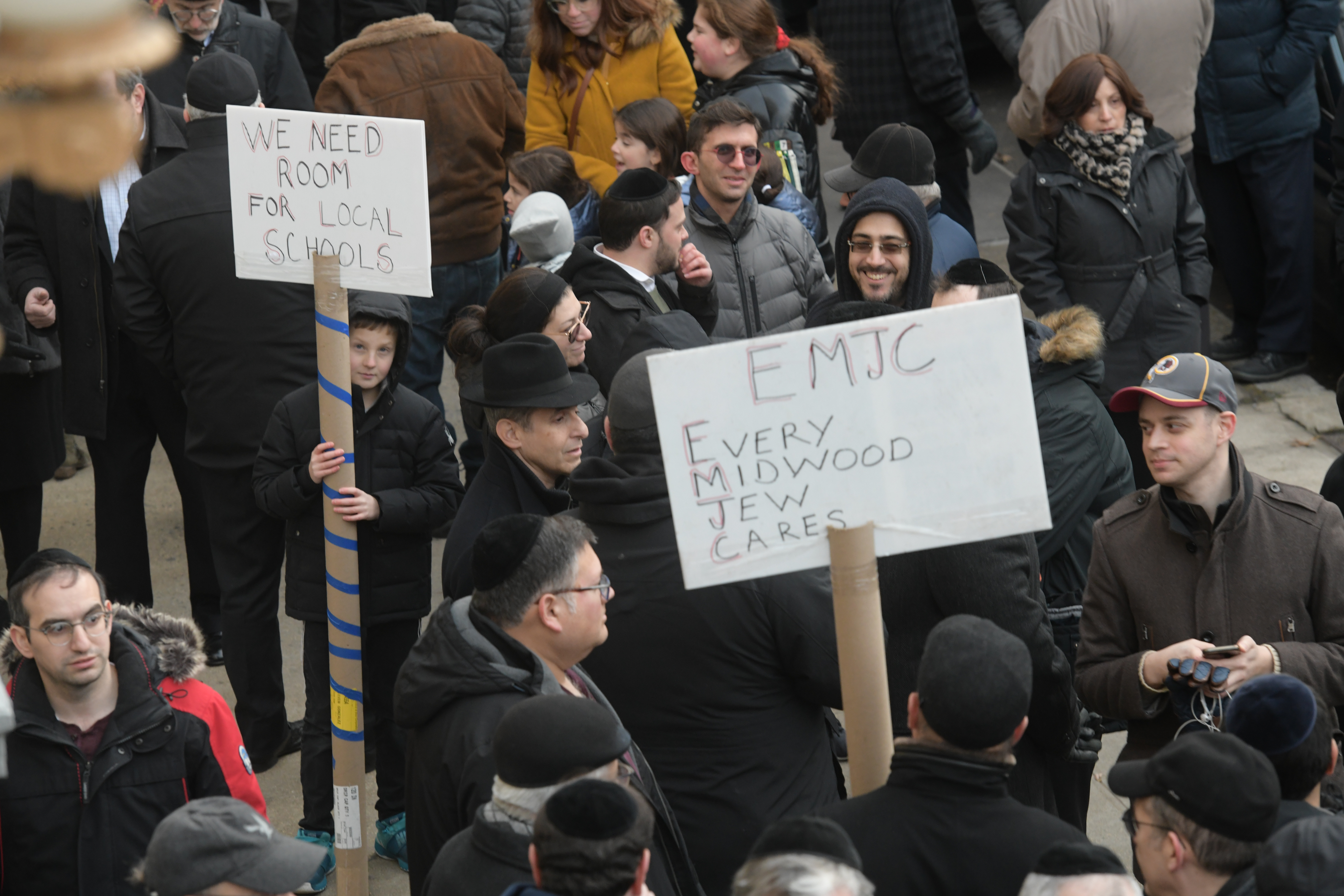 Brooklyn residents protest charter school planned for East Midwood Jewish Center 2