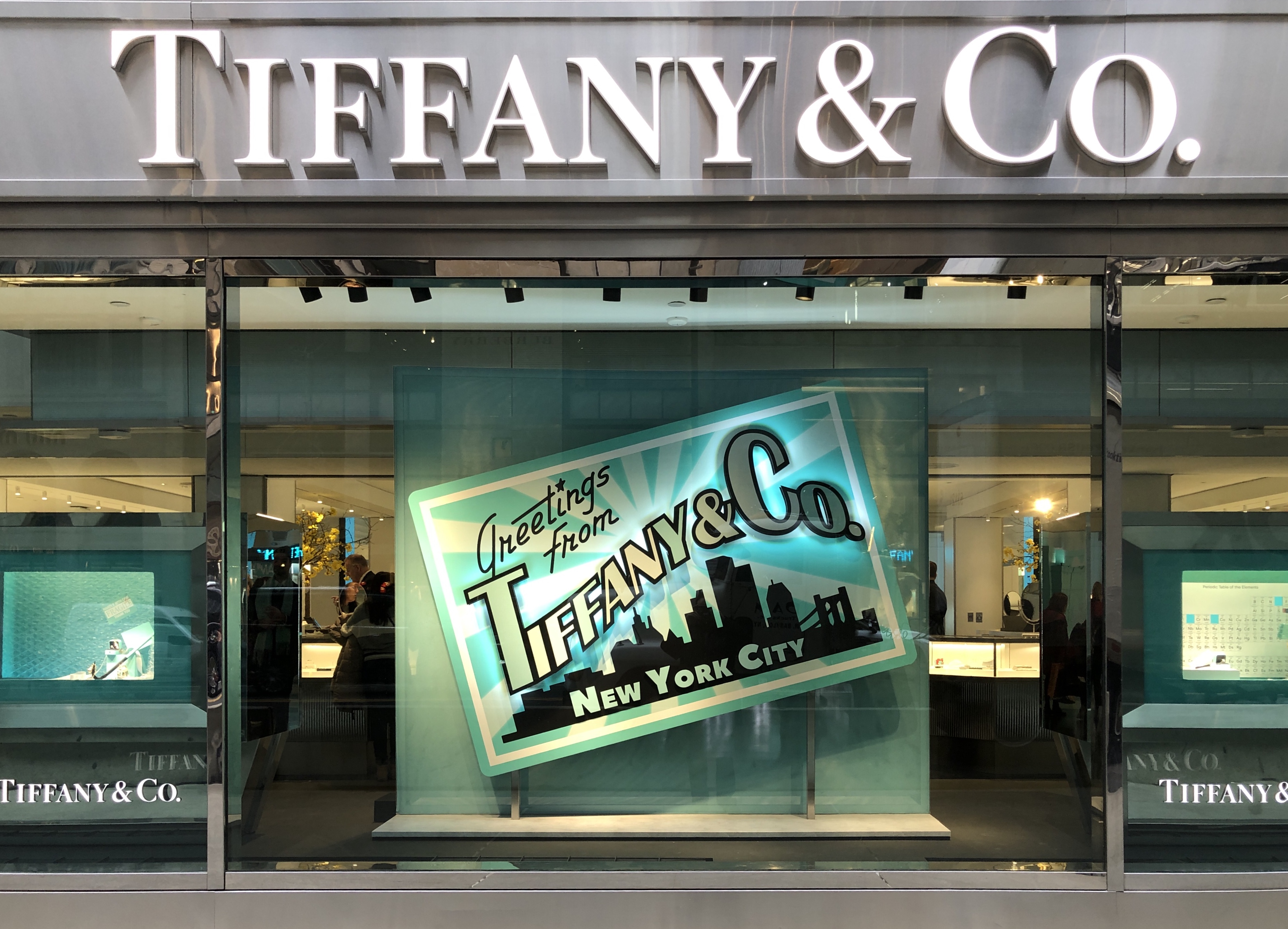 Tiffany's temporary flagship pairs luxury with contemporary