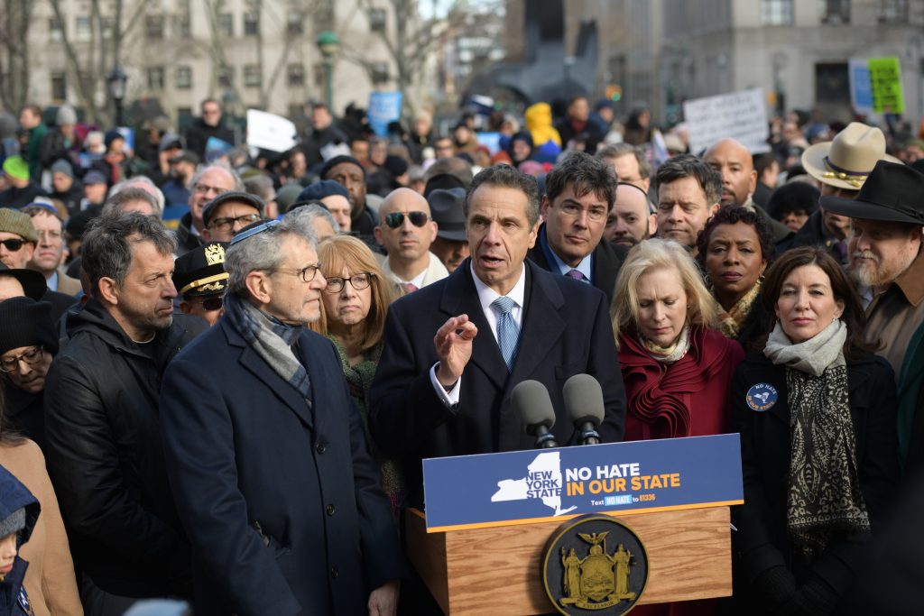 Close to 20,000 march across Brooklyn Bridge against anti-Semitism 2