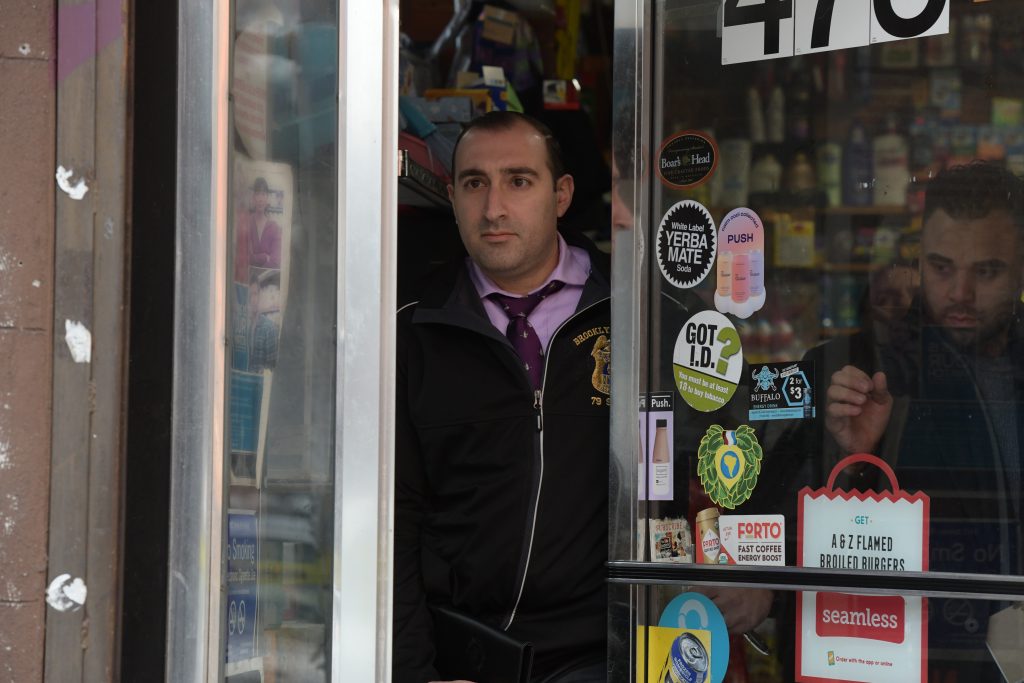 Man shot in broad daylight outside a Brooklyn grocery store amNewYork