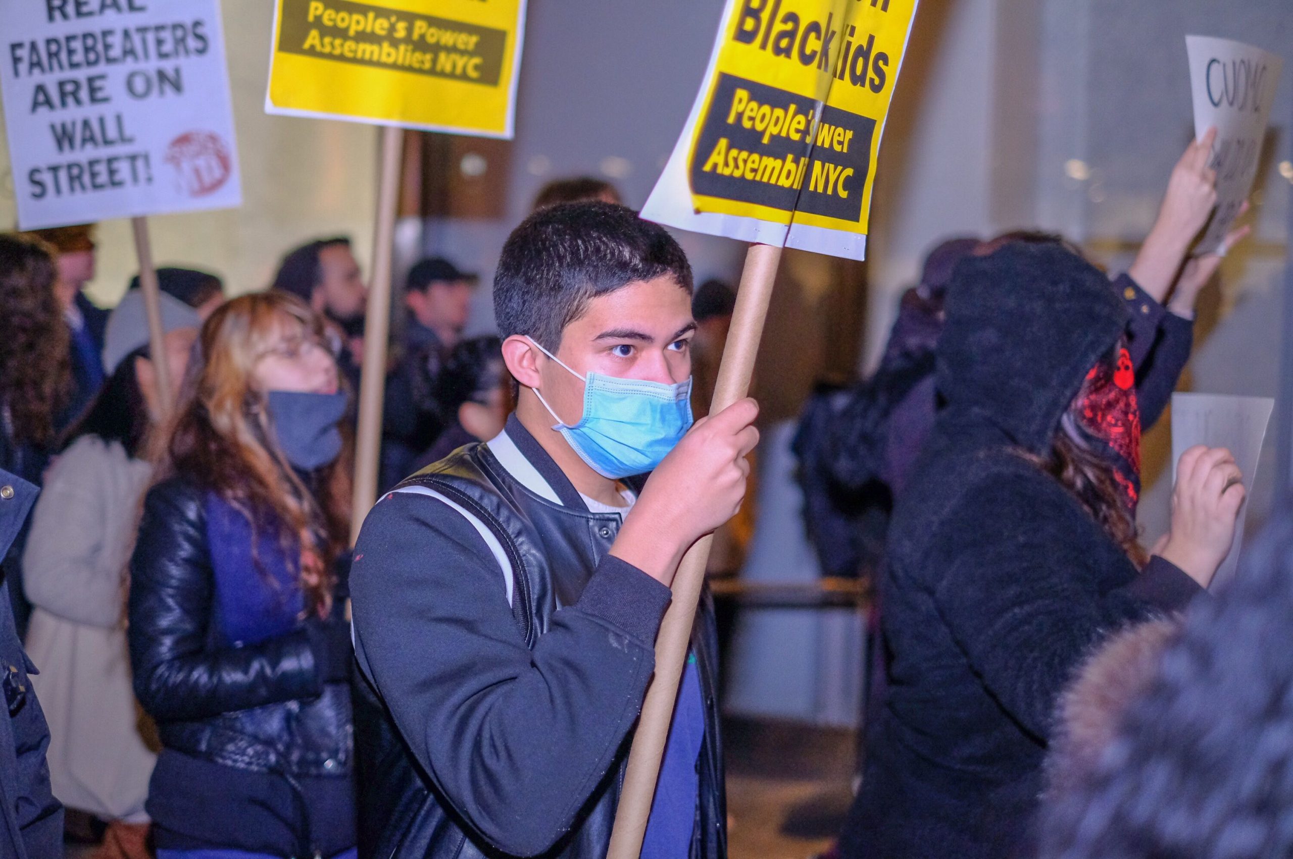 Tensions high between cops and protestors in Grand Central
