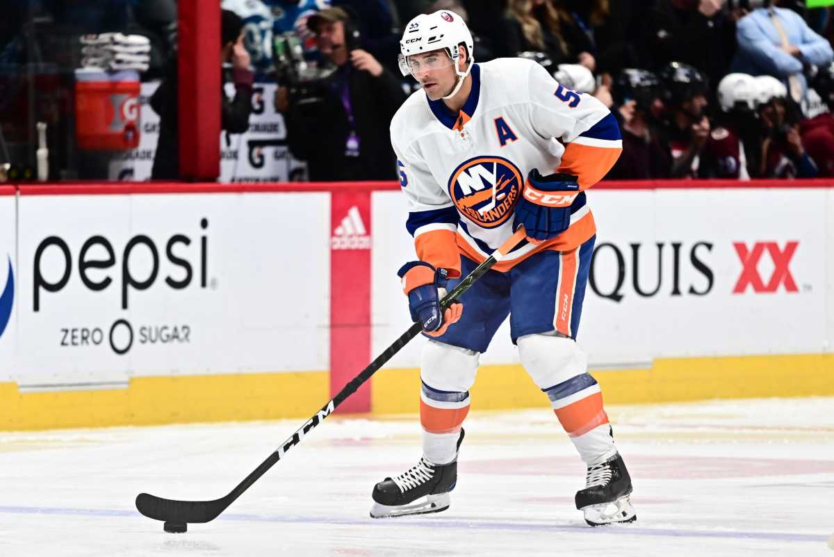 NHL: New York Islanders at Colorado Avalanche