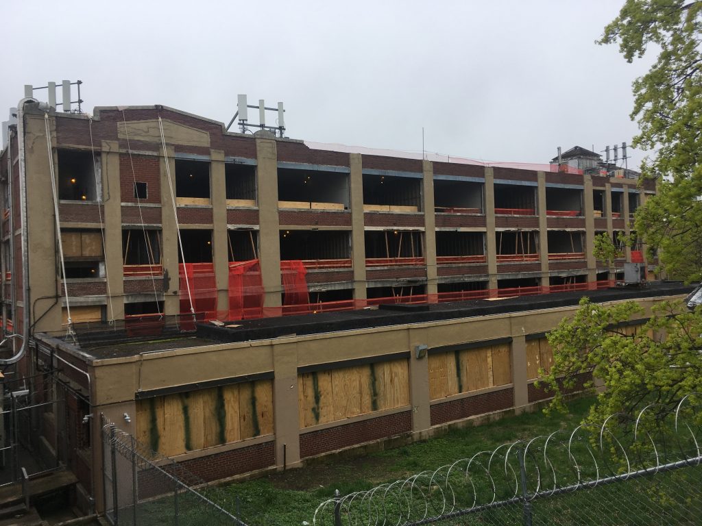 Cooper Avenue homeless shelter opens its doors in Queens DHS amNewYork