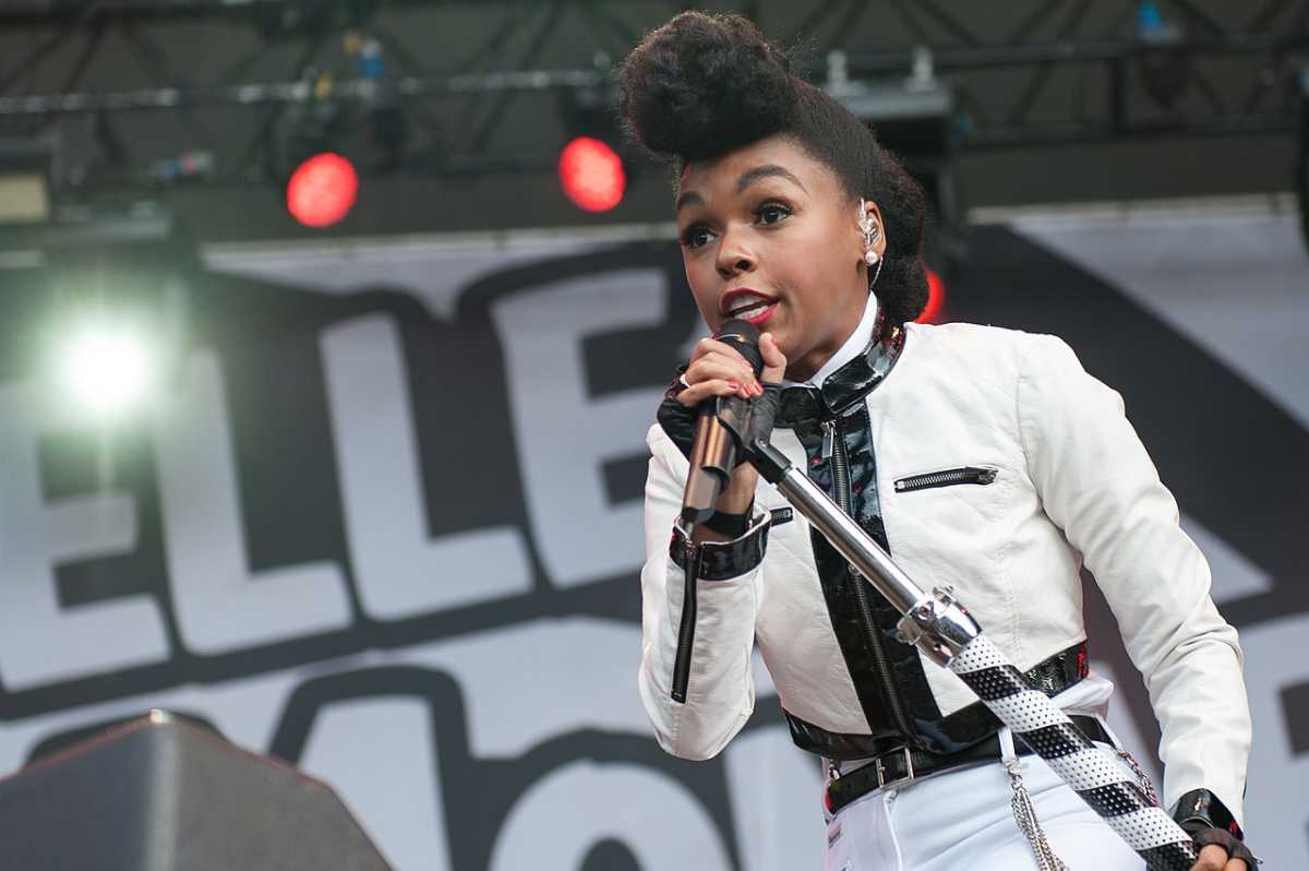 1280px-Janelle_Monáe_-_Way_Out_West_2014
