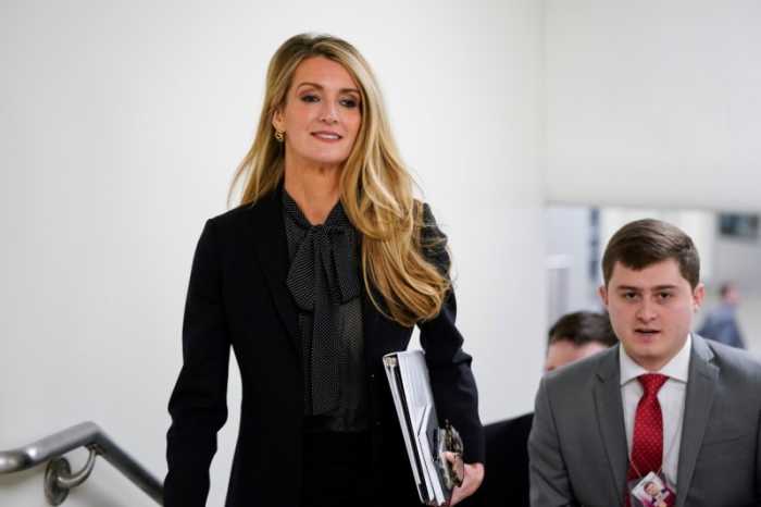 U.S. senators face calls to resign for dumping stock before coronavirus crash 7