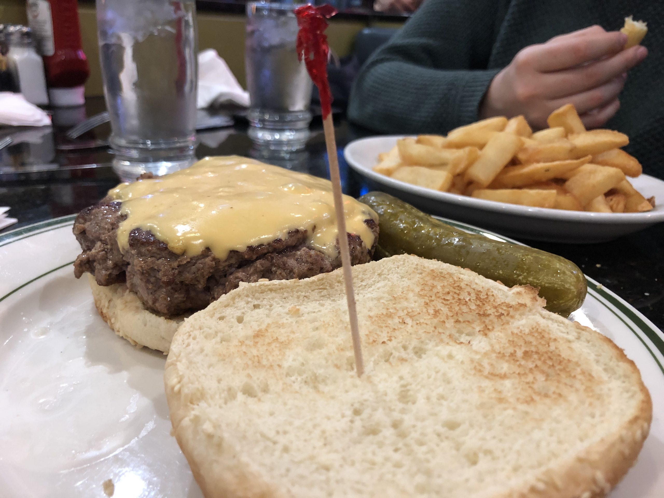 Here are some New York City burgers to take out while in quarantine 3