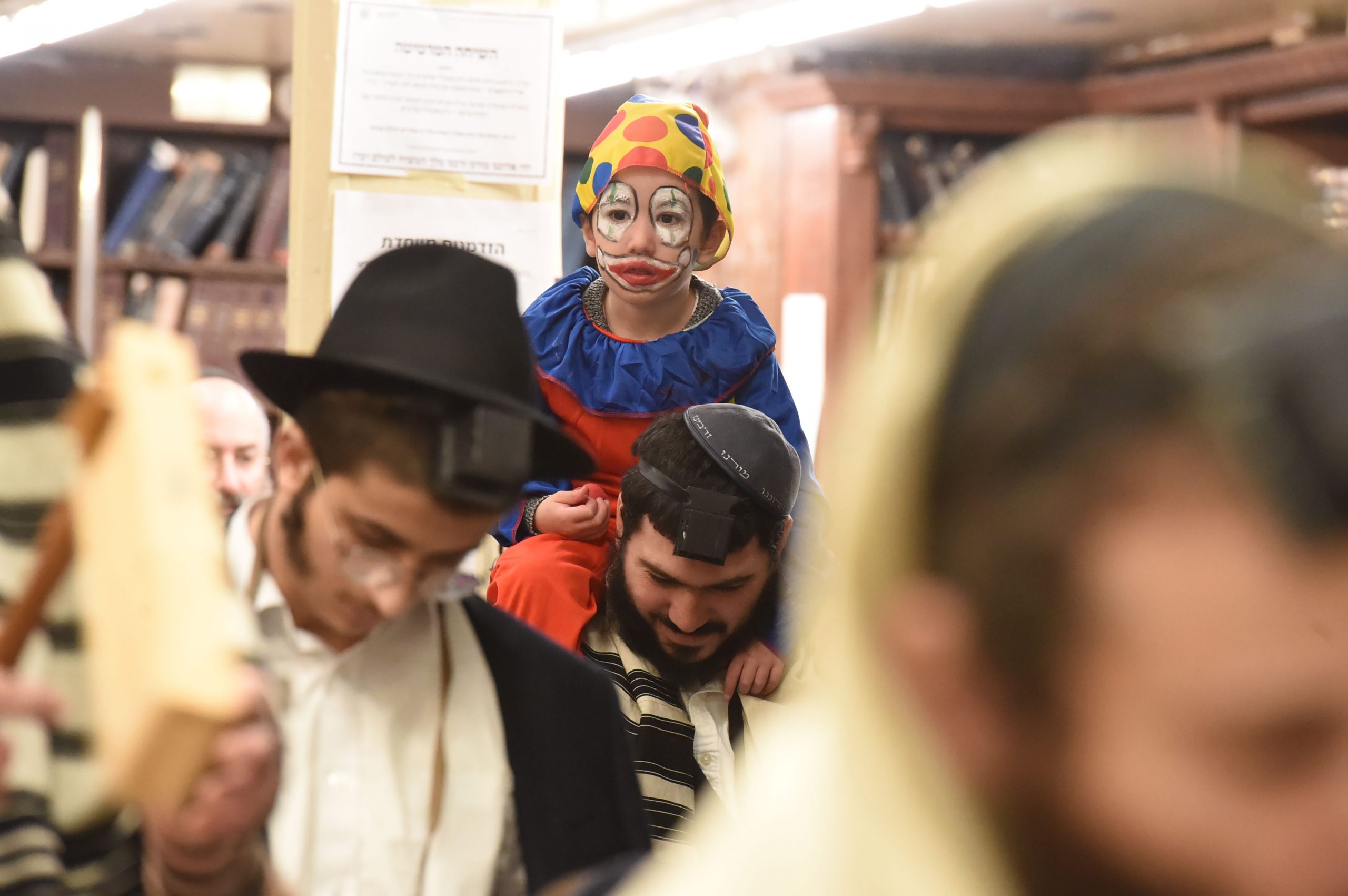 Despite coronavirus, Jewish residents in Brooklyn choose to celebrate Purim together 4