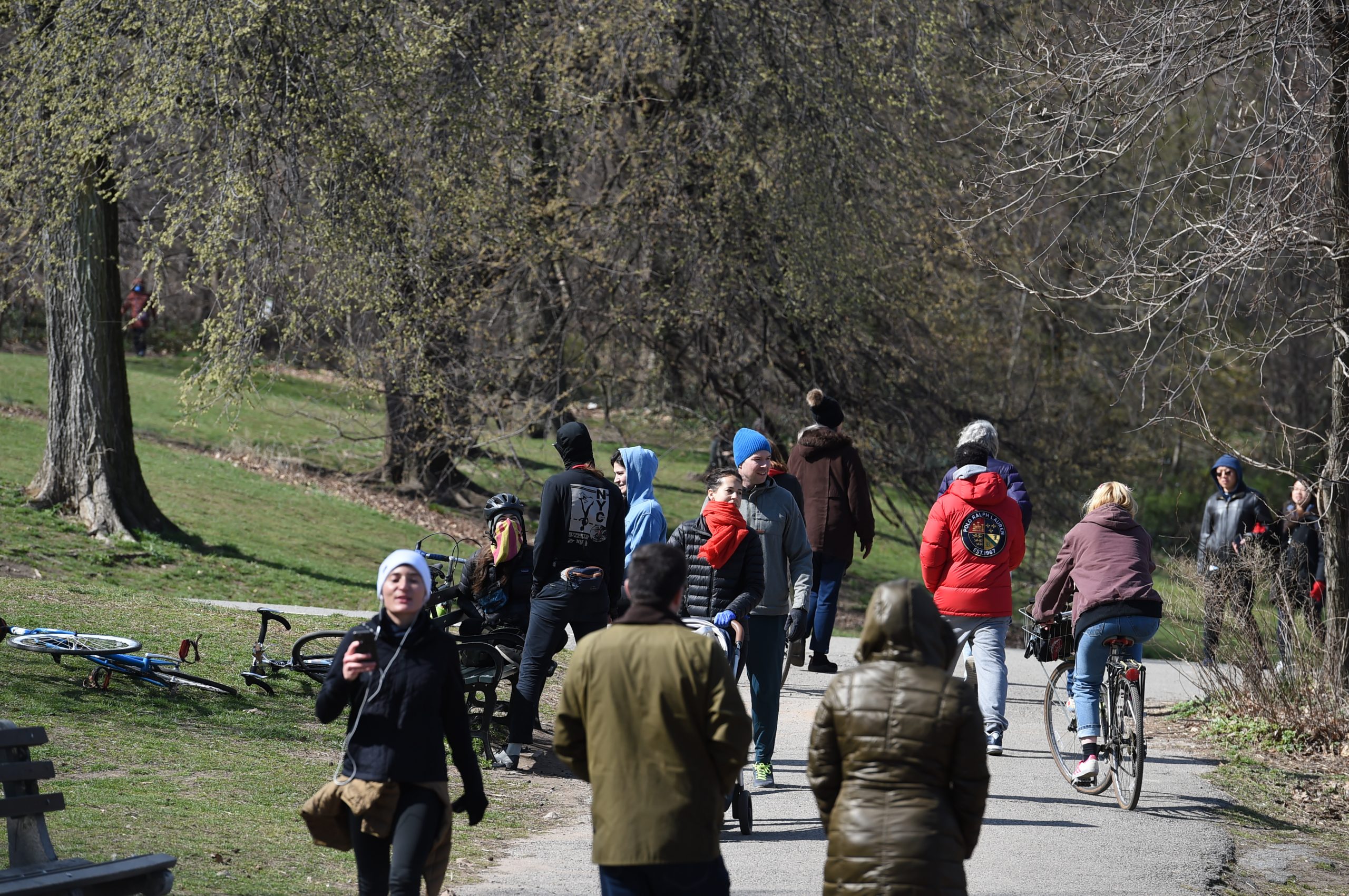 Playgrounds could close if New Yorkers do not keep socially distant in parks 2