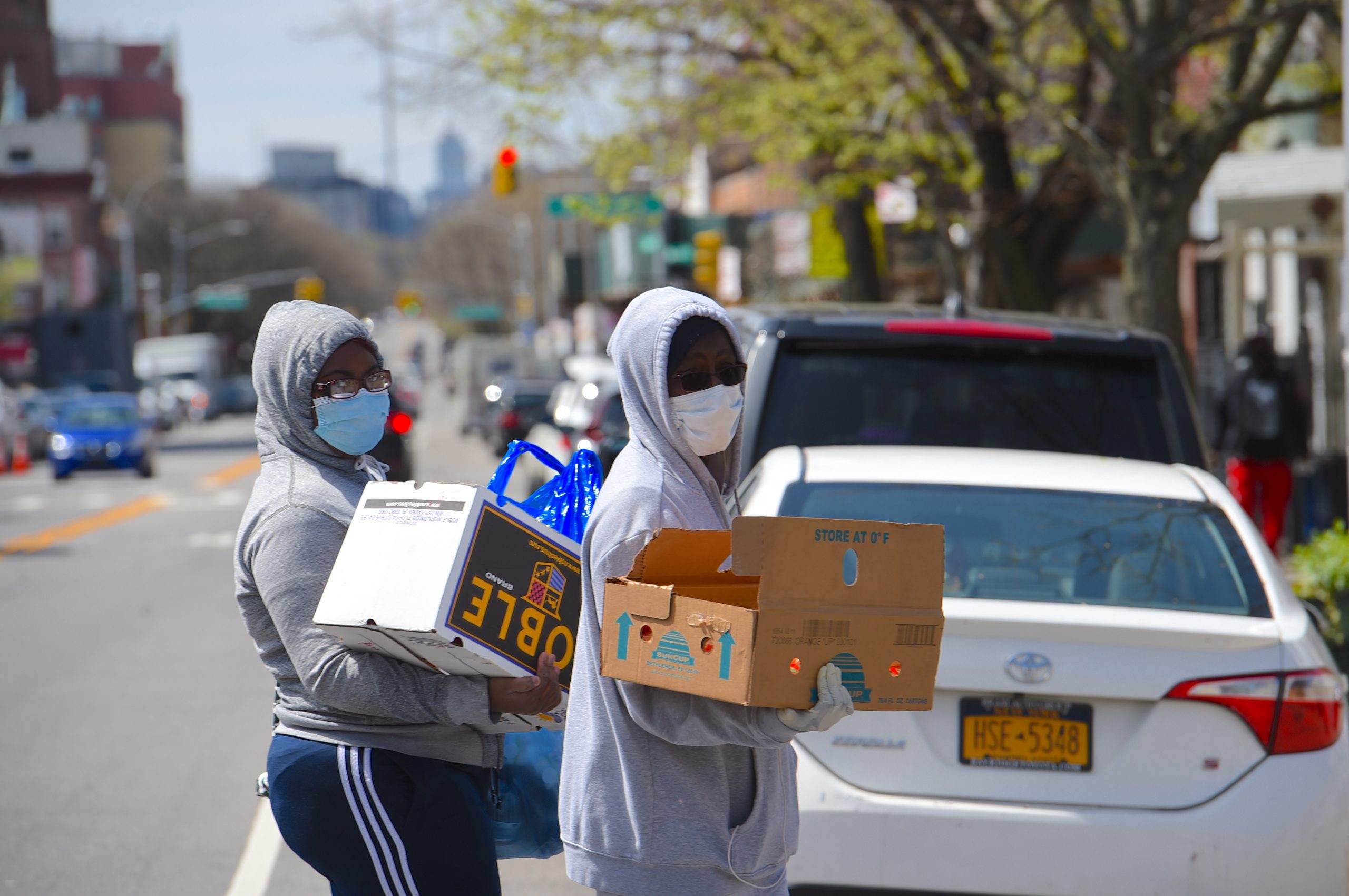 'We will not let anyone go hungry': Mayor assists and reassures Brooklyn pantry amid pandemic 5