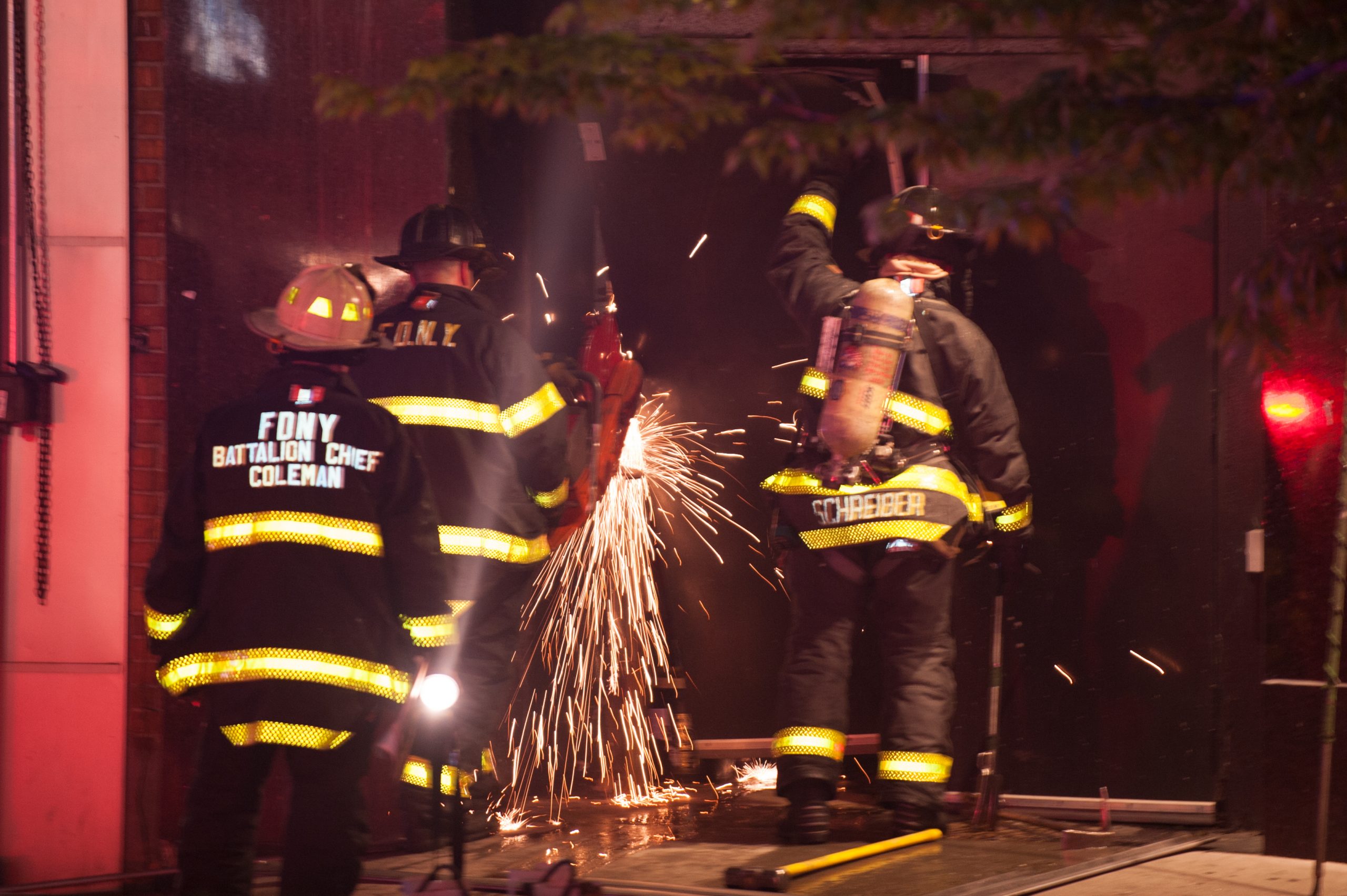 Three-alarm fire rips through Harlem retail strip already wracked by COVID-19 closures 2