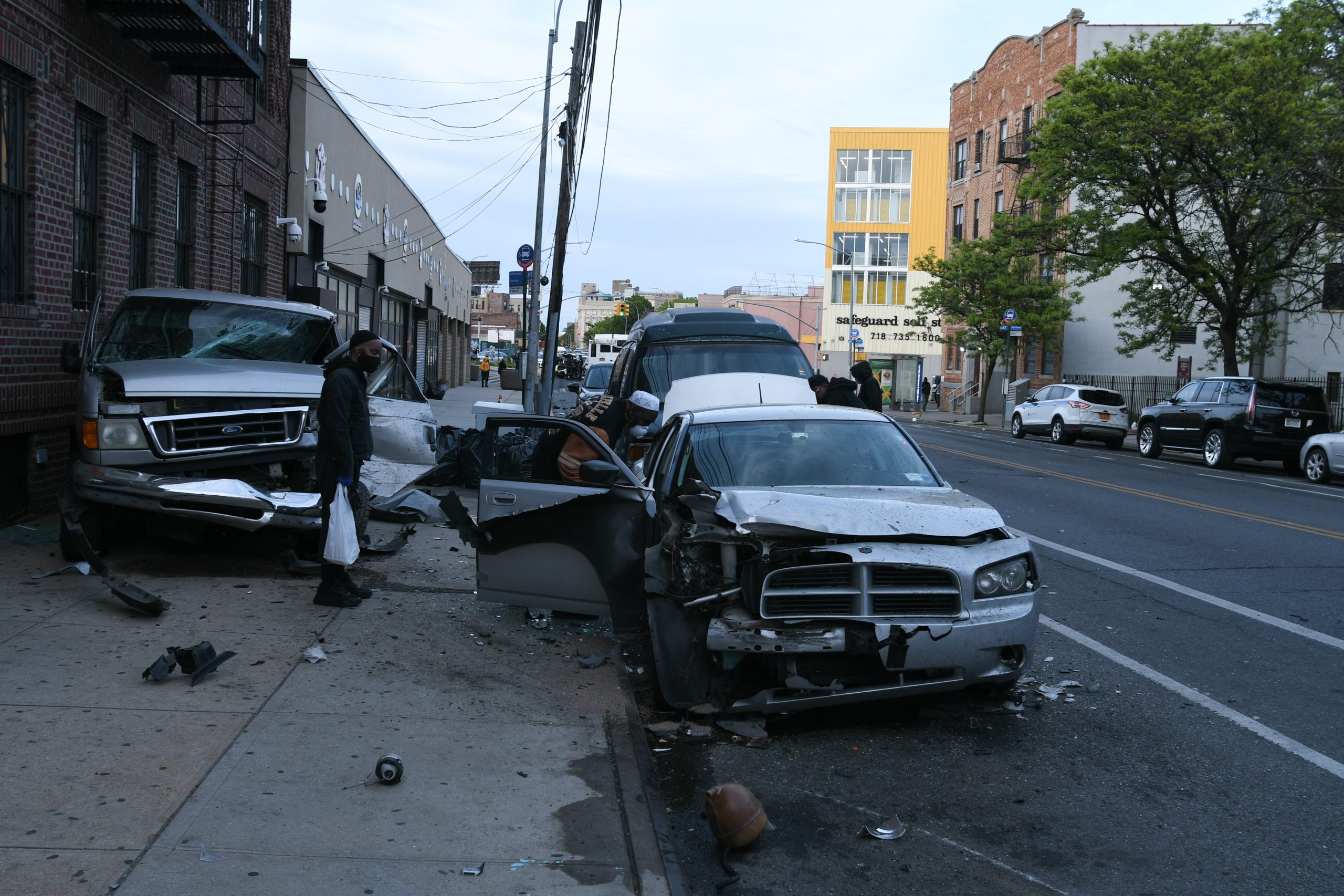 Out-of-control MTA bus rampages through Brooklyn street, leaving 11 injured 2
