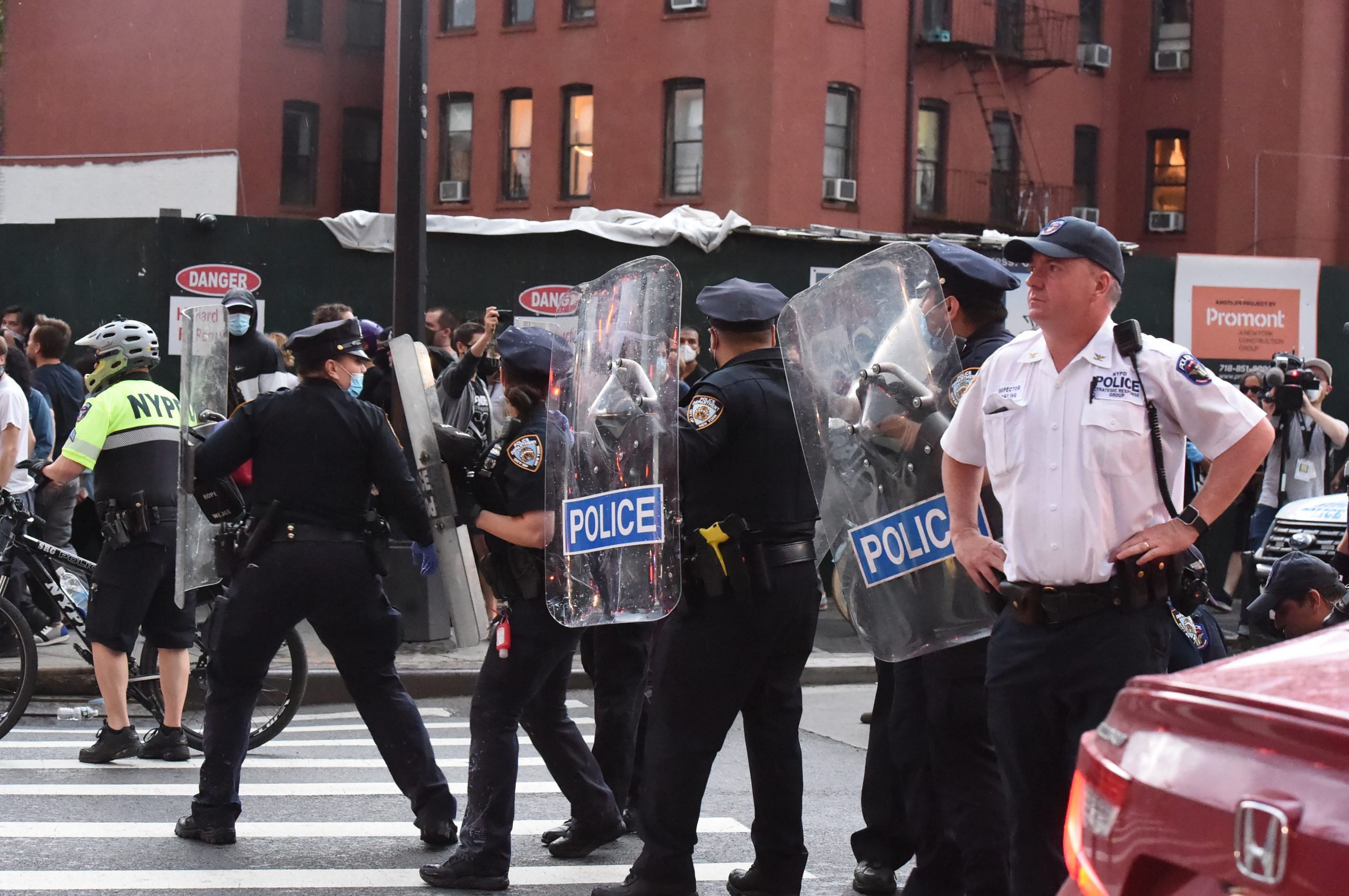 Police experts fear billion-dollar cut to NYPD may backfire on NYC safety 4