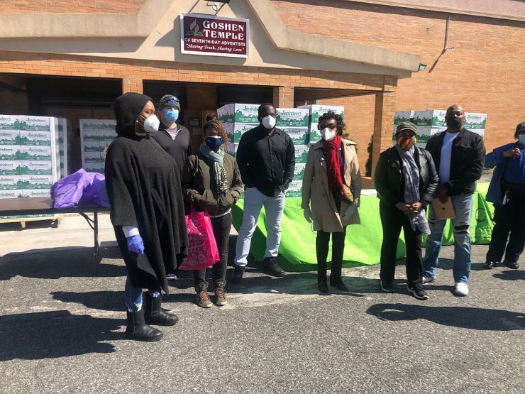 Clarke, FreshDirect deliver 500 boxes of food to Brooklynites amNewYork