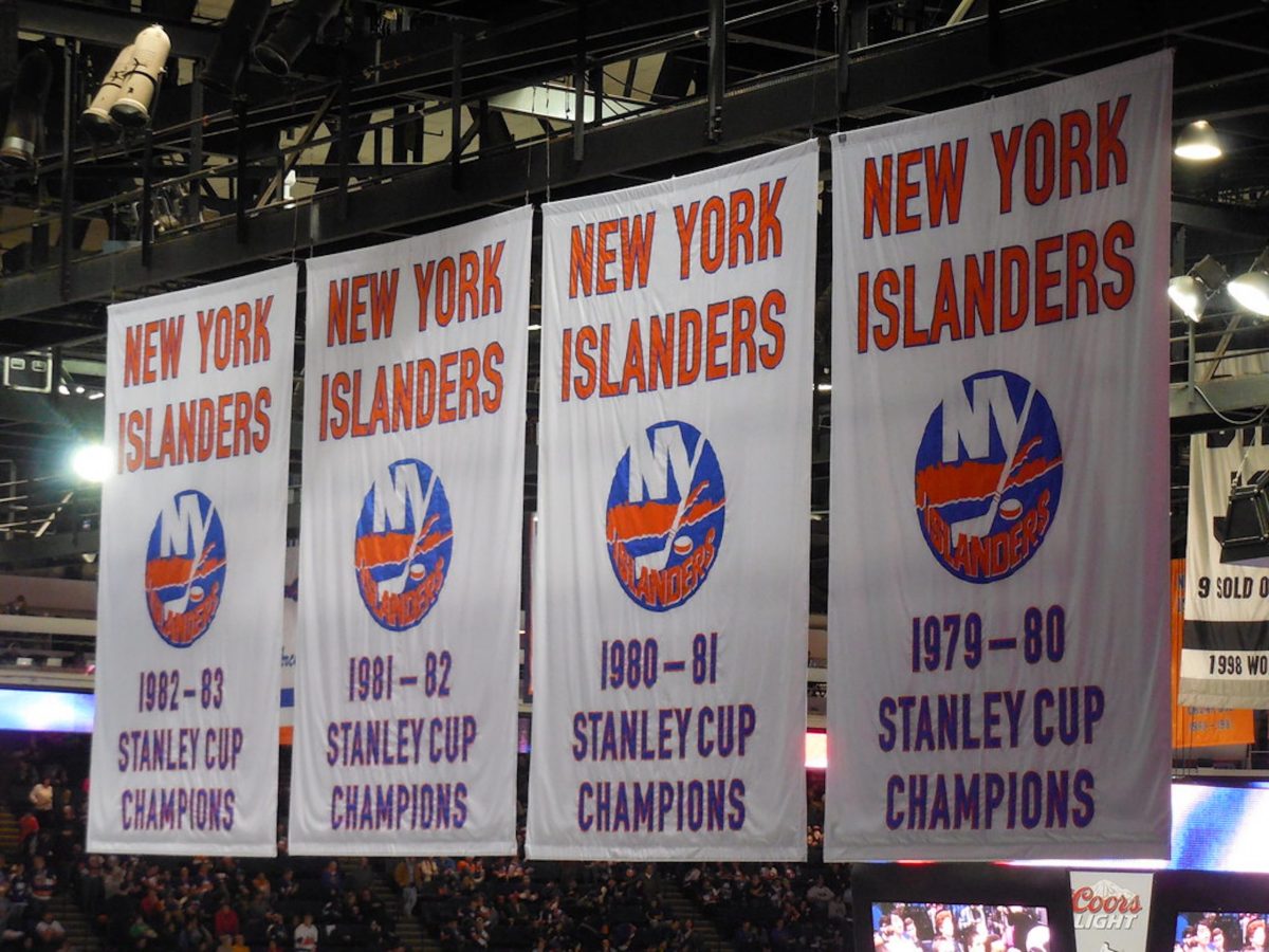 Islanders banners