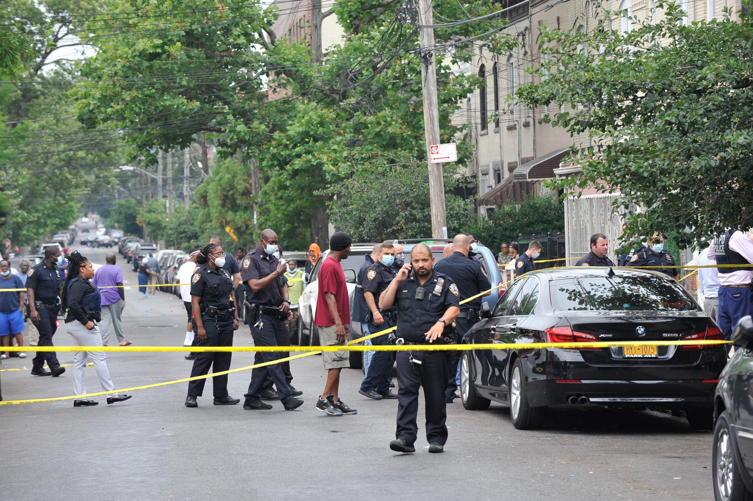 More bloodshed in Brooklyn Two slain in broad daylight shooting amNewYork