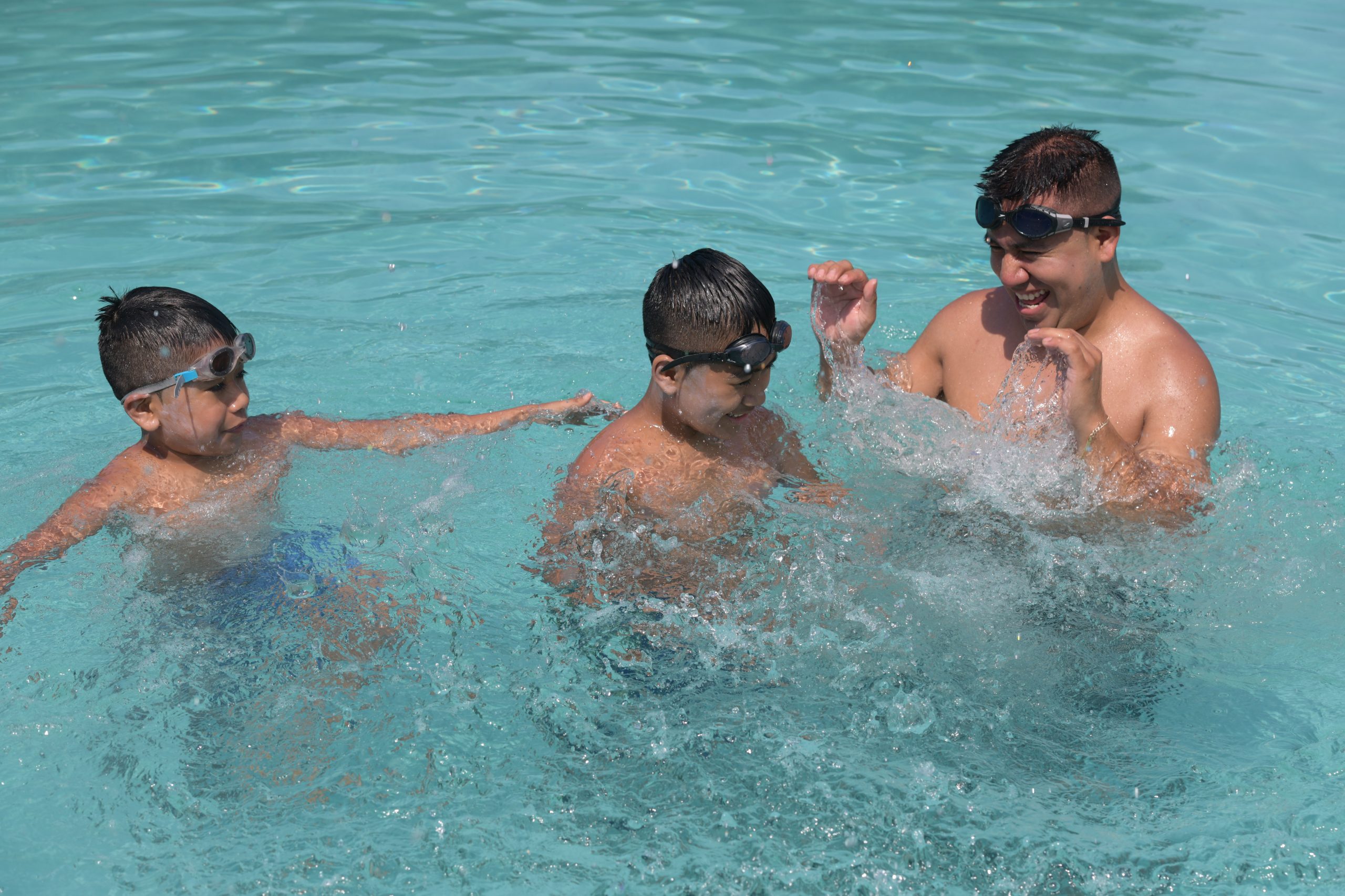 Residents hit the pools as heatwave hits the city 4