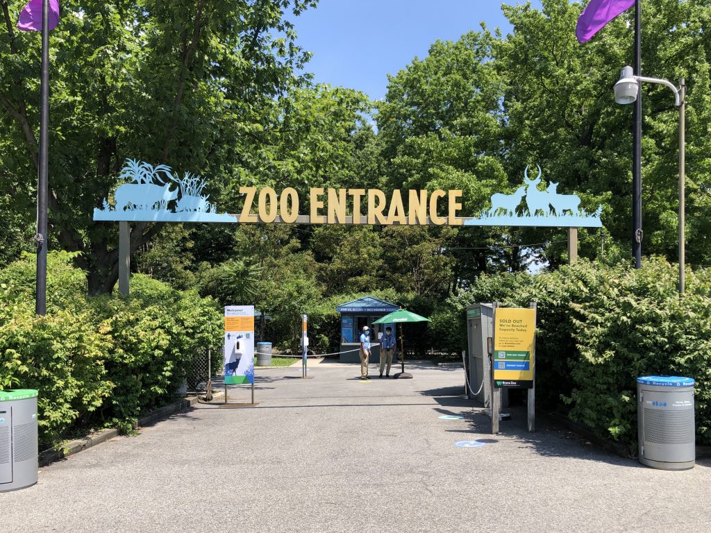 bronx zoo entrance