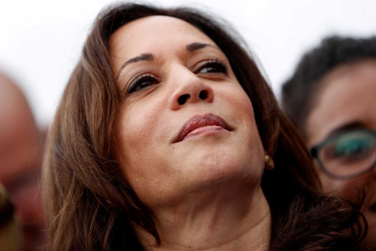 FILE PHOTO: U.S. Democratic presidential candidate and U.S. Senator Kamala Harris joins with striking McDonalds workers in Las Vegas