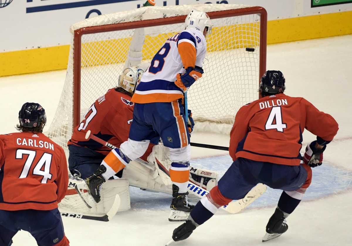 2020-08-21T013226Z_132780318_NOCID_RTRMADP_3_NHL-STANLEY-CUP-PLAYOFFS-NEW-YORK-ISLANDERS-AT-WASHINGTON-CAPITALS – Edited