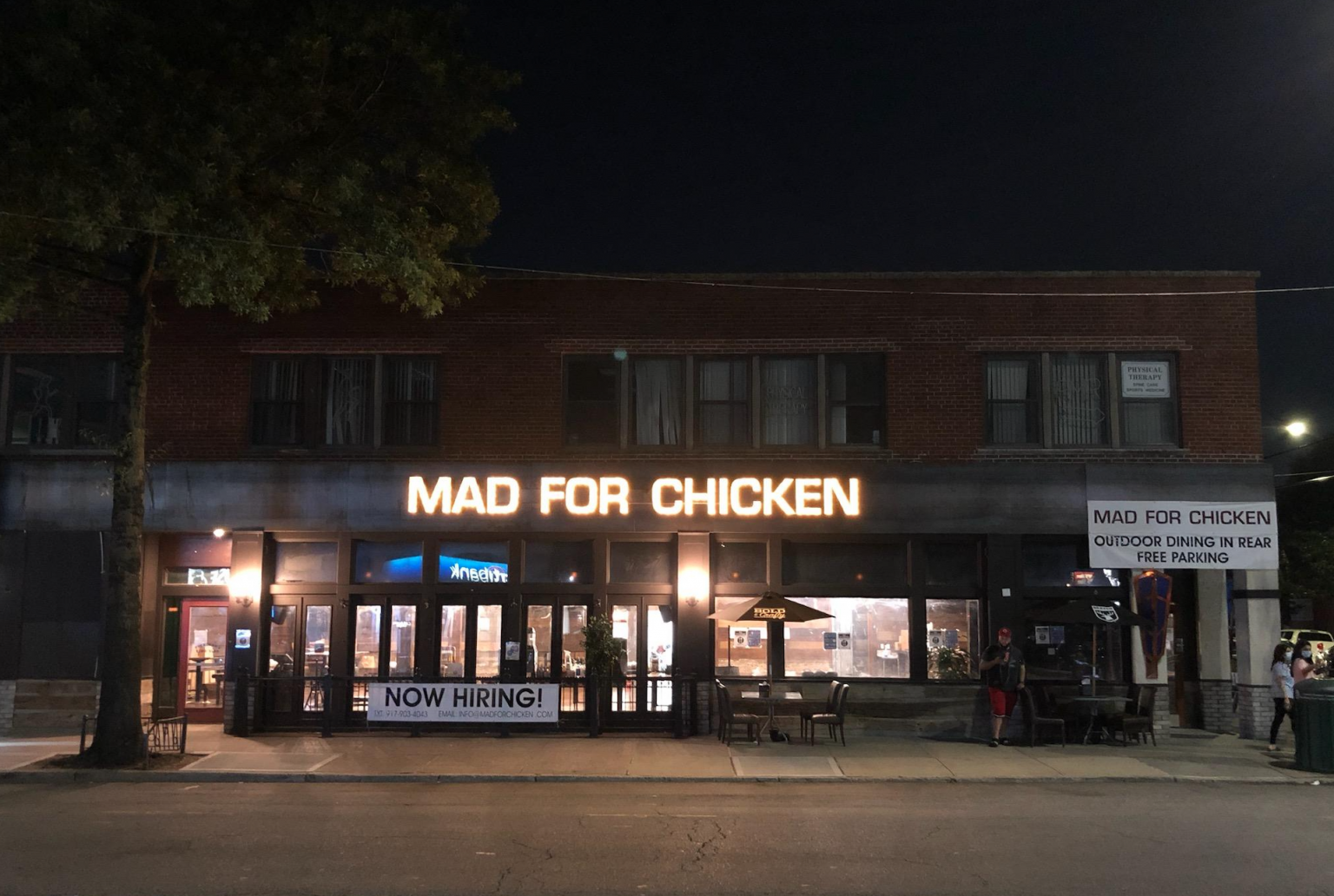 Mad for Chicken franchise opens new location on Bayside’s Bell