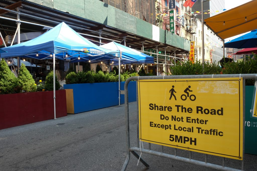 Mott Street’s Share the Road brings Chinese restaurant dining into outdoors.