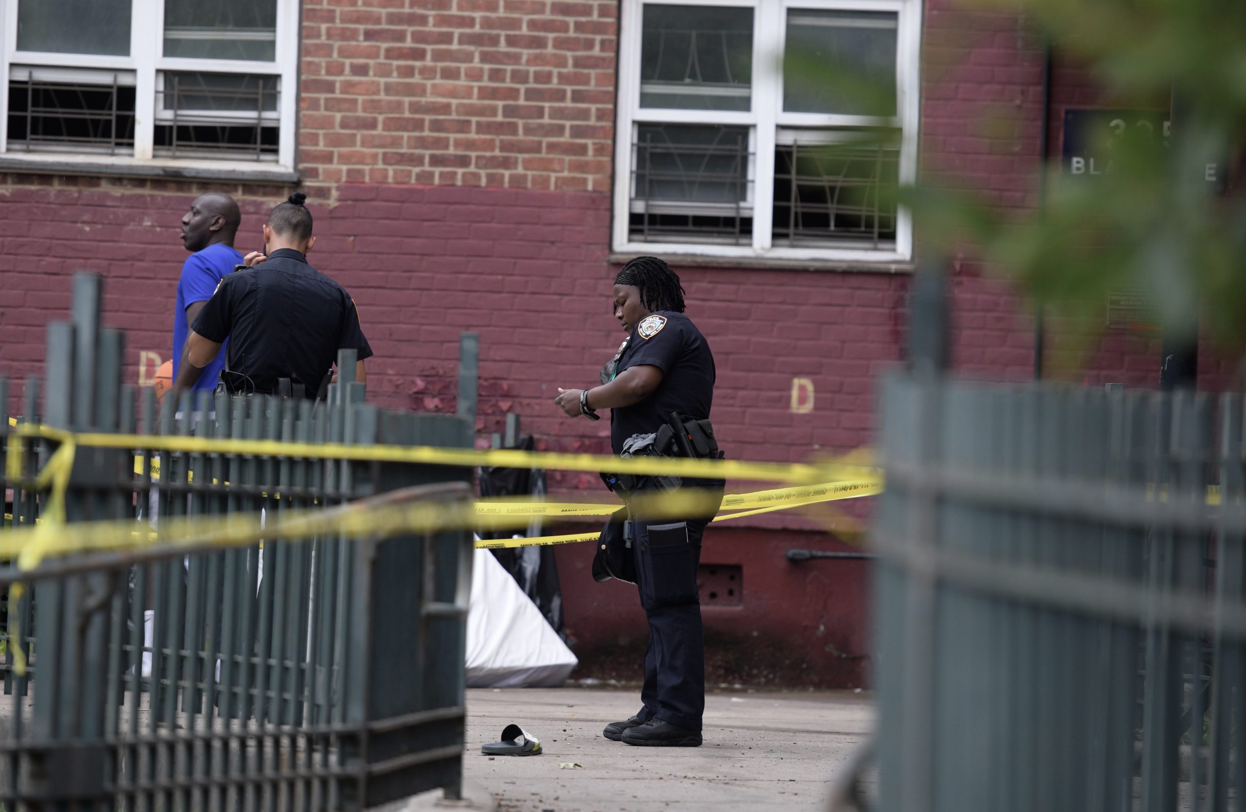 Brooklyn cops try to get a handle on gun violence as another man is shot to death in broad daylight 3