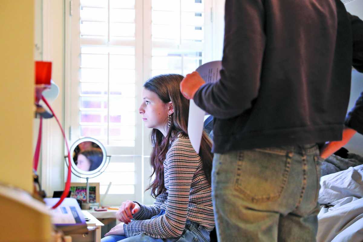 New York students begin the first day of digital school