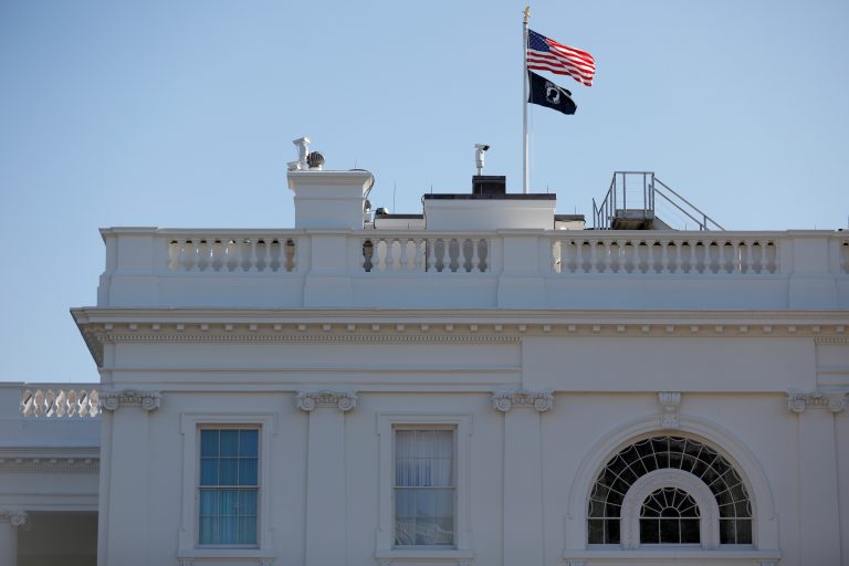 Removal of flag honoring veterans from White House sparks anger amNewYork