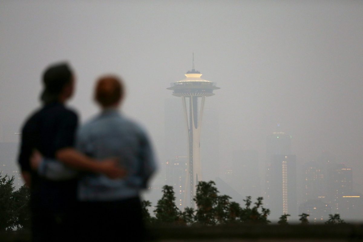 Smoke from wildfires shrouds Seattle