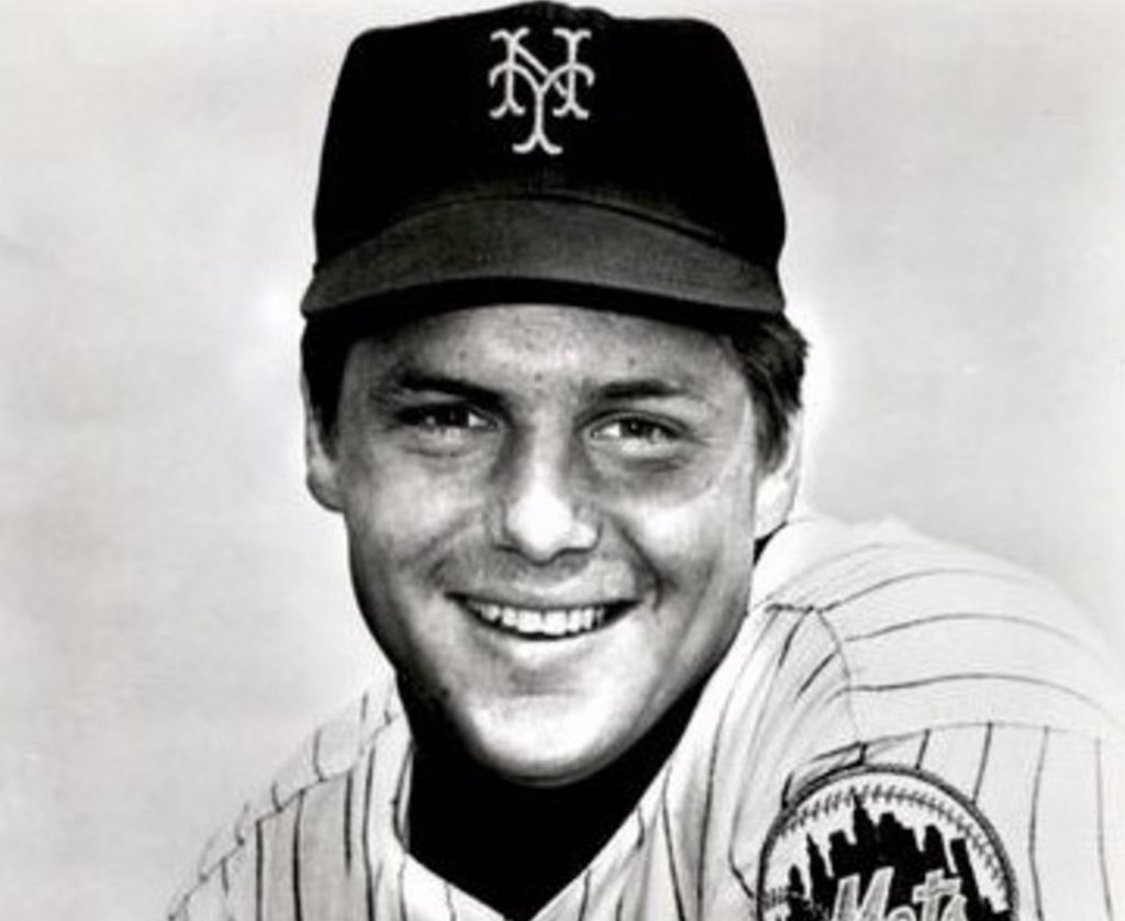Mets unveiling Tom Seaver statue outside Citi Field before home opener