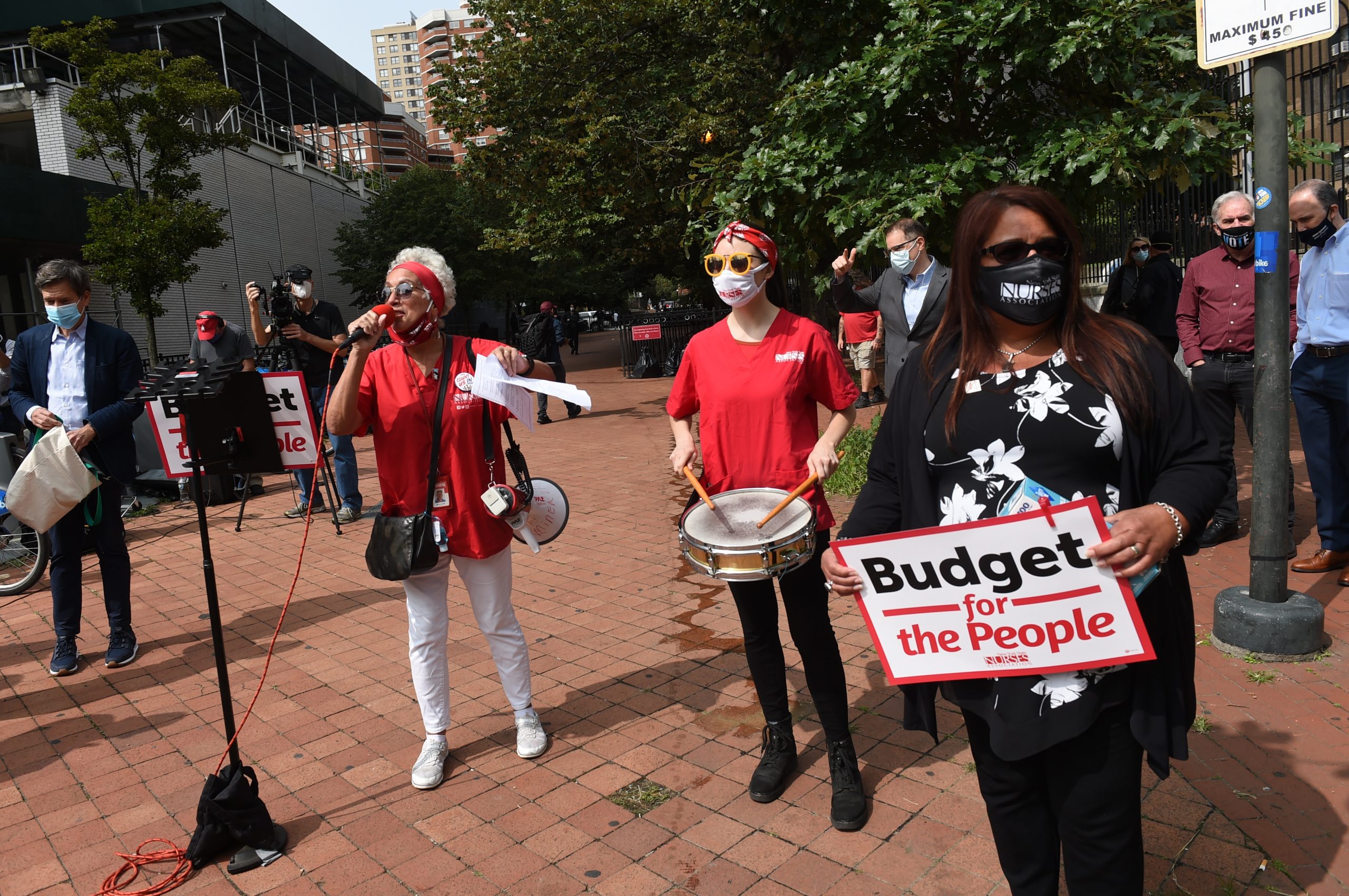 Nurses union rallies in Manhattan to seek more resources for expected COVID resurgence 3