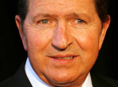 Inductee Mac Davis arrives at the 2006 Songwriters Hall of Fame induction