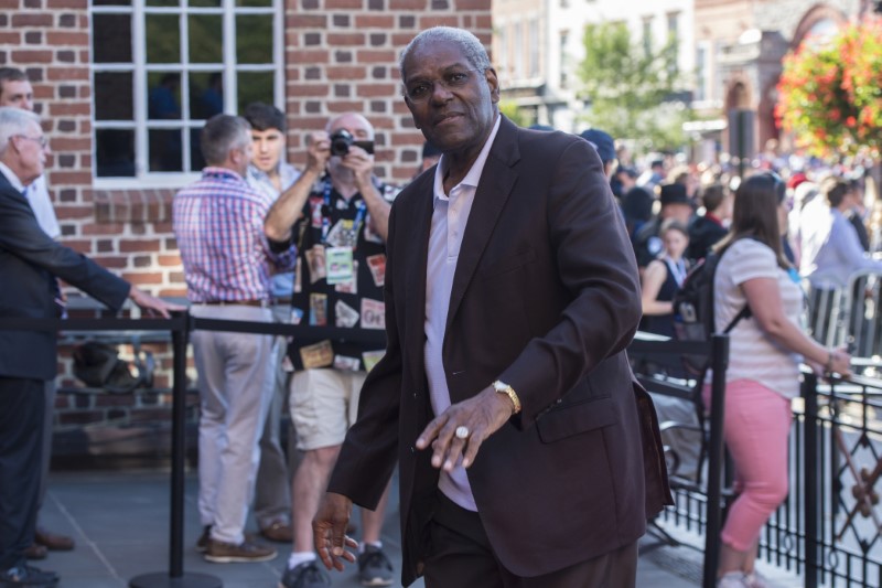 MLB: Baseball Hall of Fame-Parade of Legends
