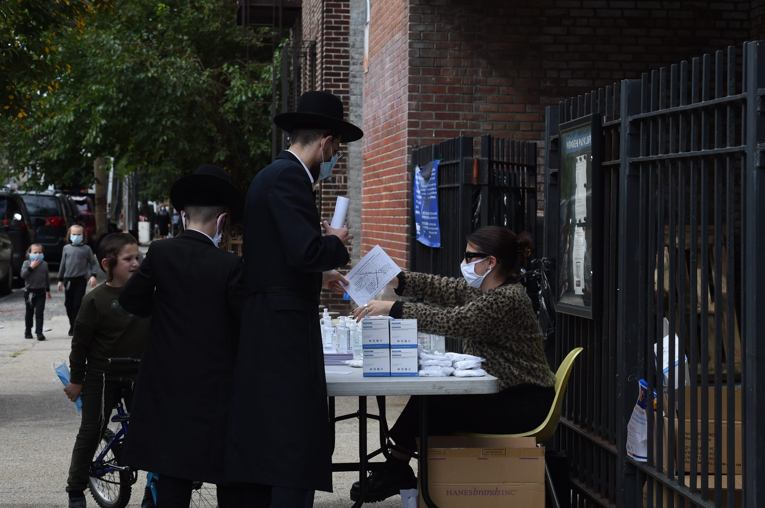 Contact tracers hit Brooklyn neighborhood's streets with PPE after virus surge 4