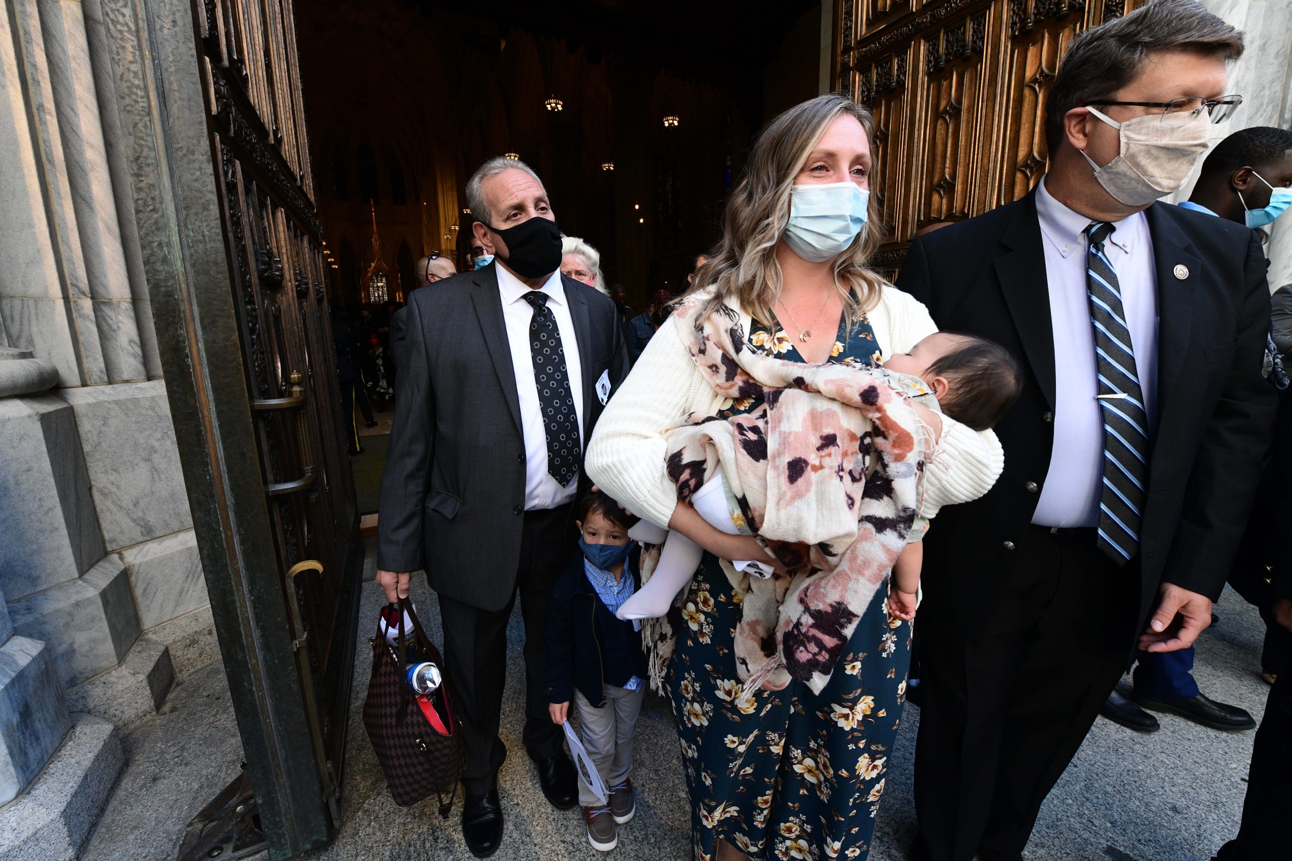 'We remember and we honor': NYPD salutes members killed by COVID-19 at St. Patrick's Cathedral 6