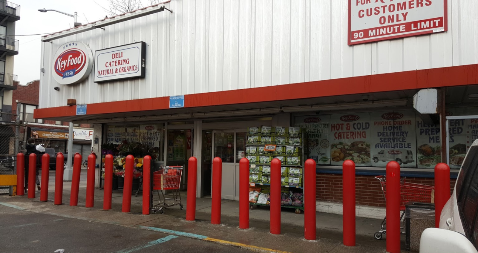 ‘Supermarket Sweep’ to give away gift cards to shoppers at Brooklyn