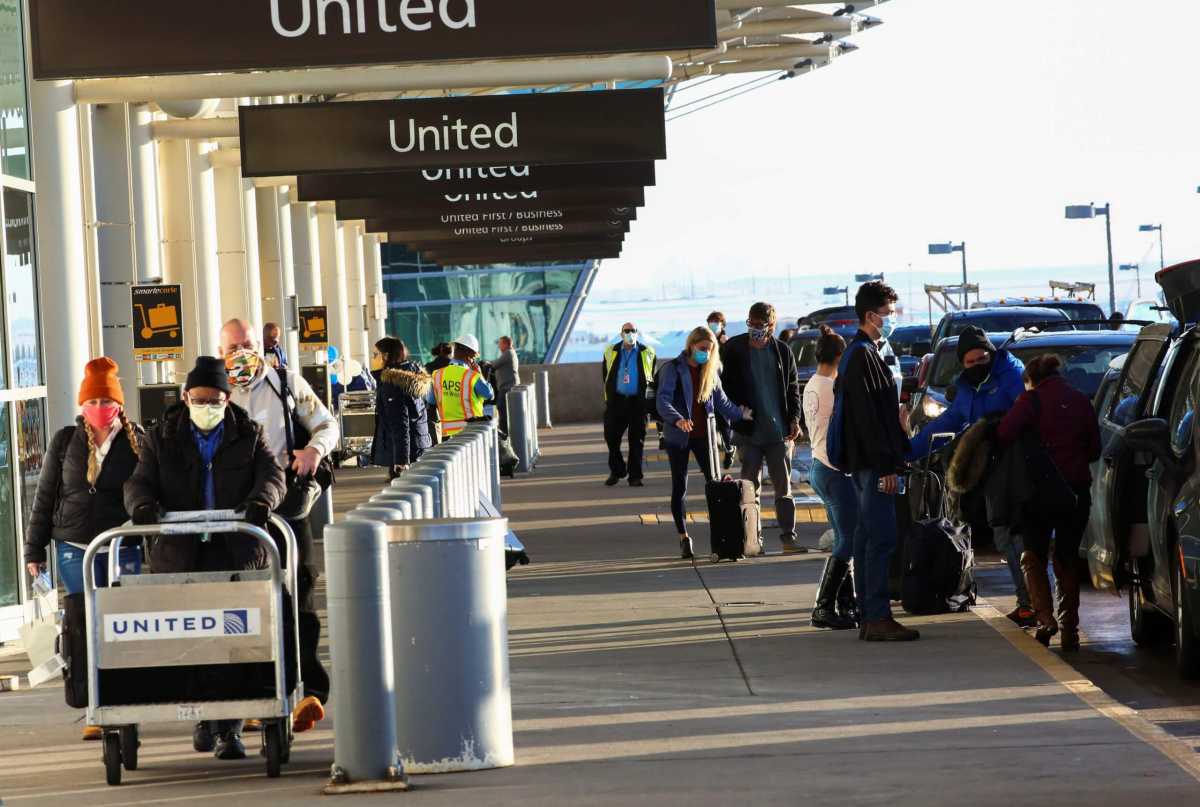 Travelers head home for Thanksgiving