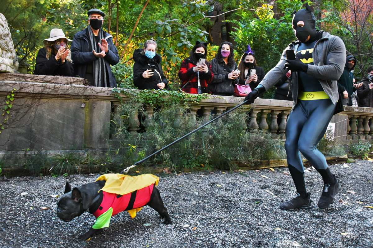 Batman and Robin racing down the runway towards disappointment.