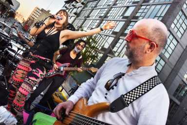 L-R Laura Newman, Sebastien Gonzalez,  Juan Gallego feeling it at Domino Park.