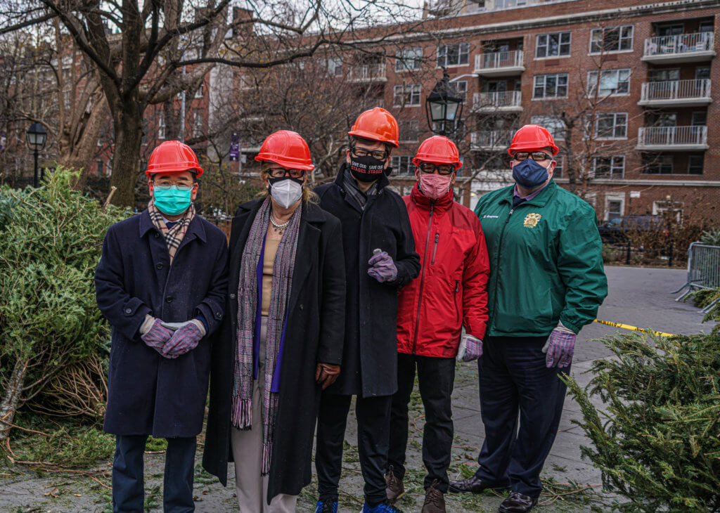 It’s mulching time at NYC Parks as New Yorkers toss their Christmas trees to the curb 2