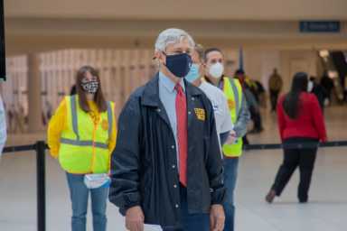 Rick-Cotton-in-Oculus-with-Mask