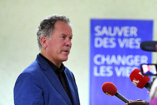 World Food Programme (WFP) Executive Director David Beasley speaks to the press during his stopover in Ouagadougou,