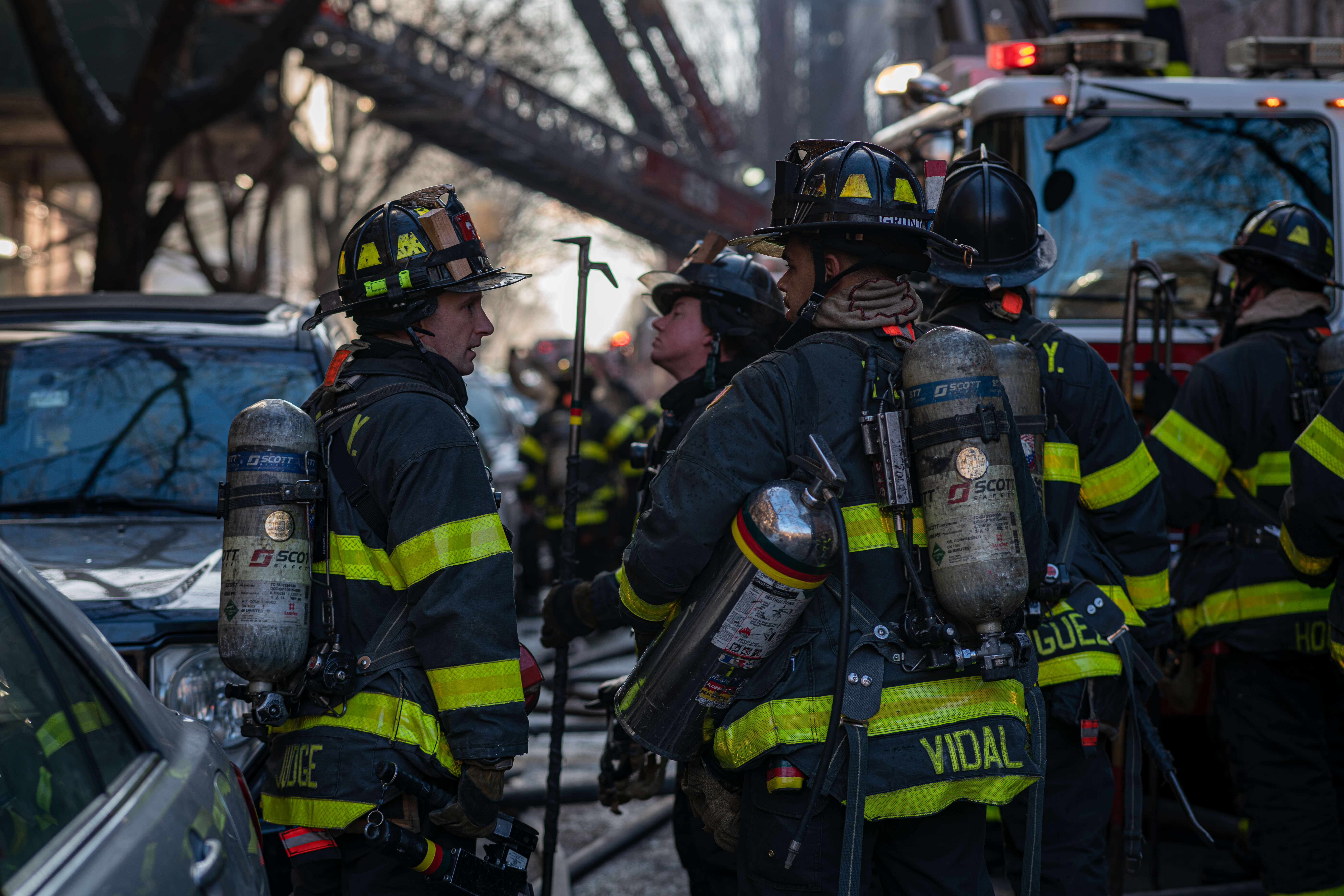 Four-alarm fire guts Harlem apartment house, injures 17 firefighters (UPDATED) 2
