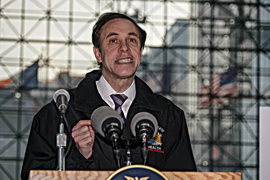 Shot in the arm: COVID-19 vaccine hub opens up at Manhattan's Javits Center 4