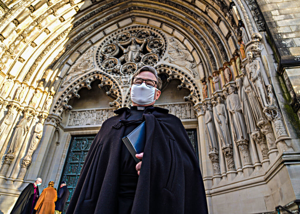 Cathedral of St. John the Divine prays for peace ahead of the inauguration 2