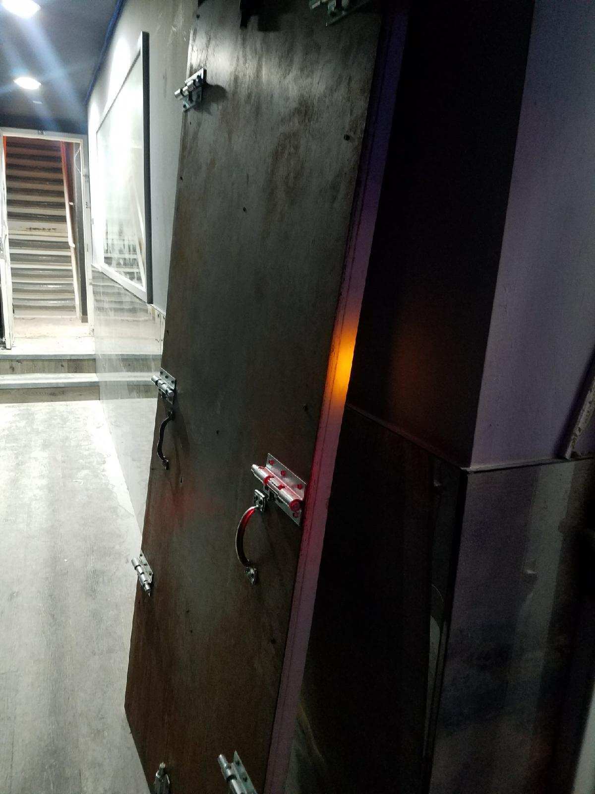 Sheriff’s deputies in Queens encounter hostile owner, carbon monoxide in illegal hookah bar raid 2