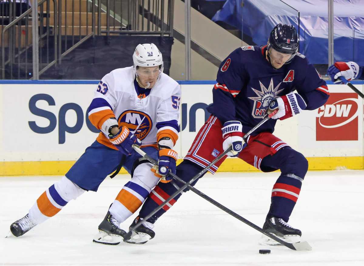 Casey Cizikas Islanders