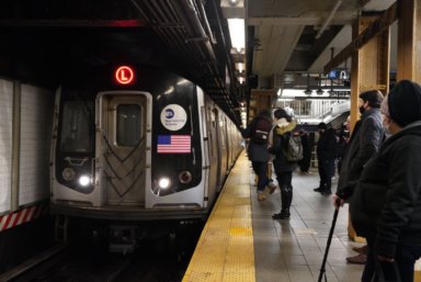 subway-train-manhattan-021521-5