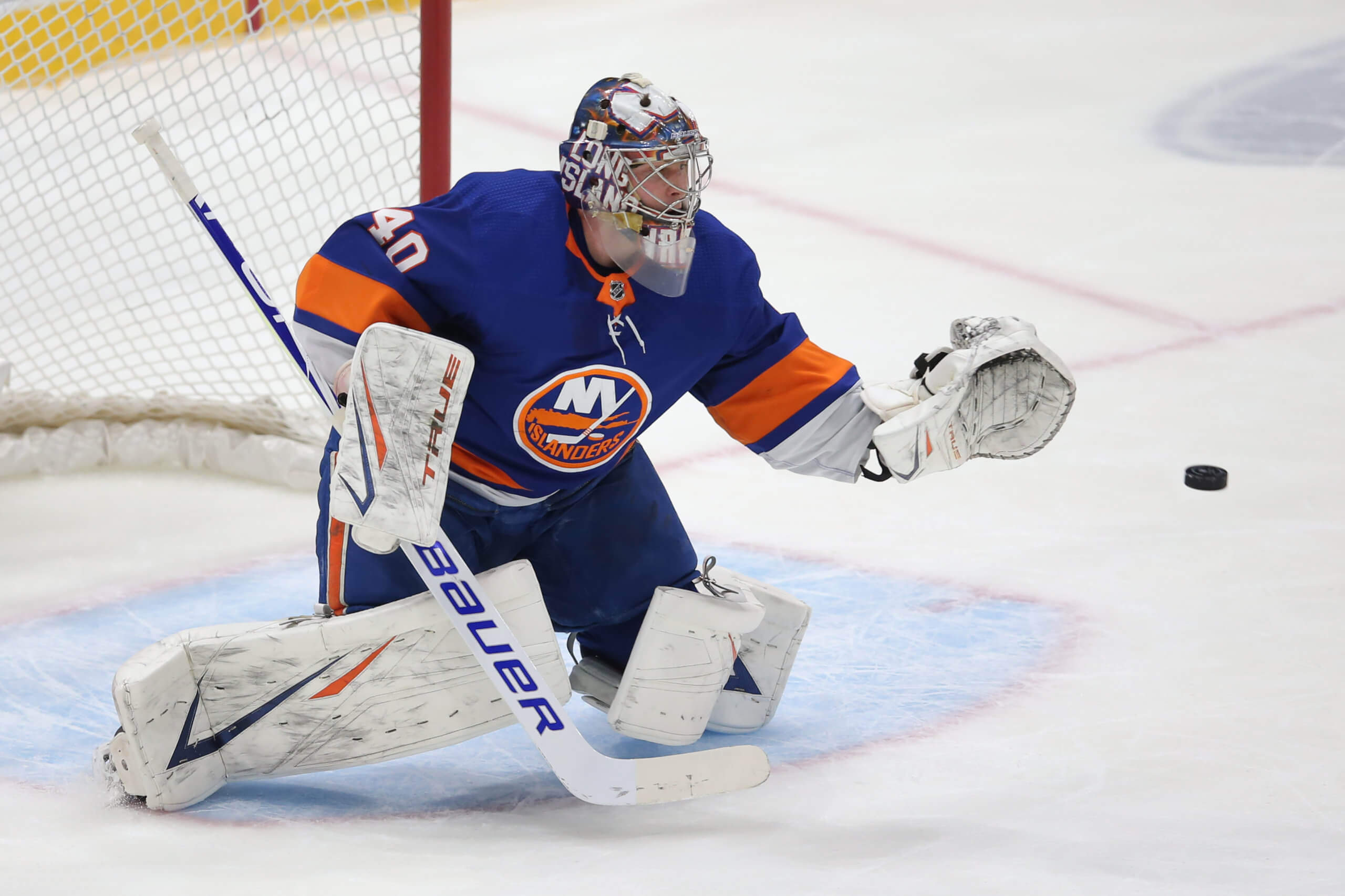 Semyon Varlamov, Islanders beat Lightning 2-1 in Game 1 – KTSM 9 News